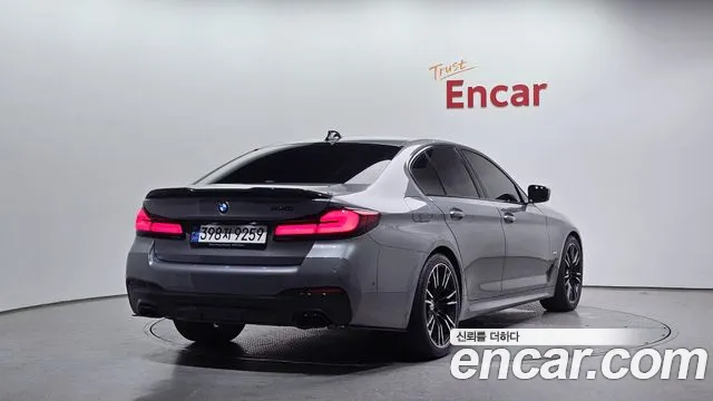 BMW 5-Series — Фото автомобиля 2