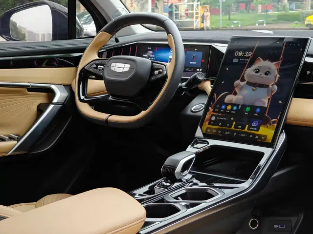 Geely Boyue L — Фото автомобиля 16
