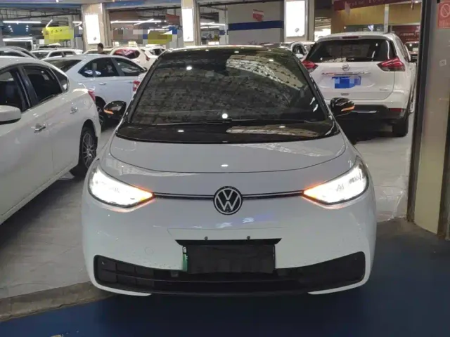 Volkswagen ID.3 — Фото автомобиля 2