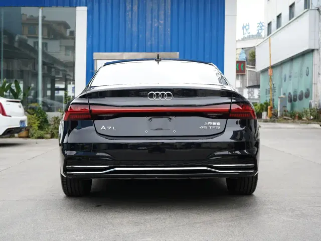Audi A7L — Фото автомобиля 6