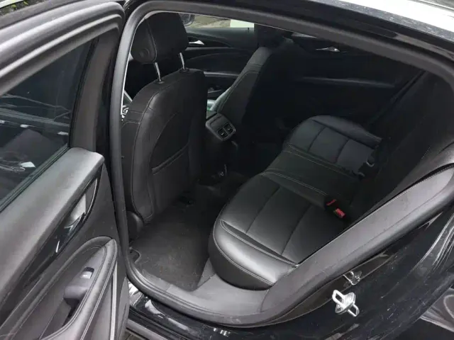 Buick Regal — Фото автомобиля 11