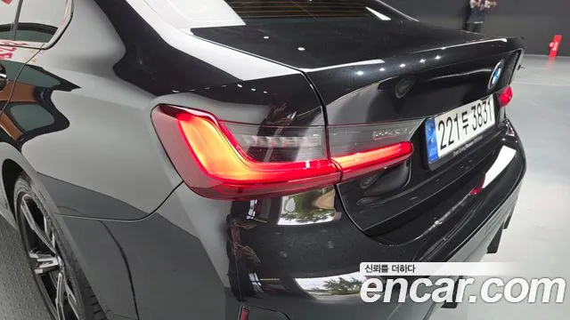 BMW 3-Series 3 серия (G20) 320i M Sport — Фото автомобиля 21