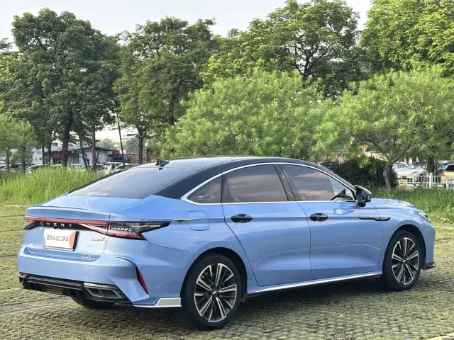 Chery Arrizo 8 — Фото автомобиля 9