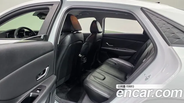 Hyundai Avante — Фото автомобиля 11