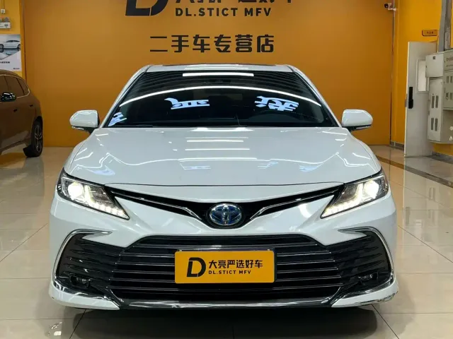 Toyota Camry — Фото автомобиля 2