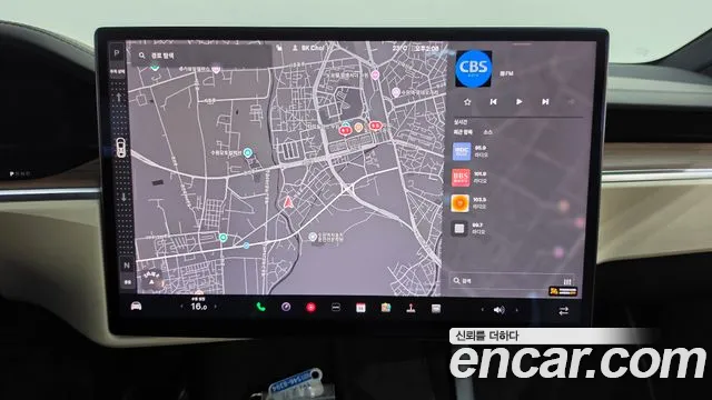 Tesla Model X — Фото автомобиля 14