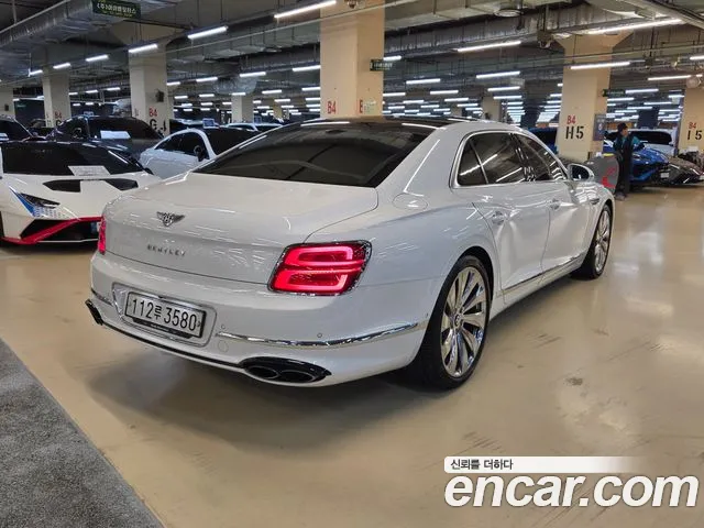 Bentley Flying Spur — Фото автомобиля 5