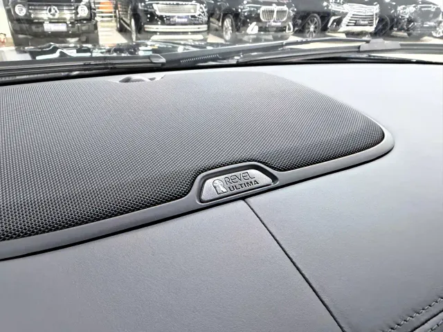 Lincoln Navigator — Фото автомобиля 8