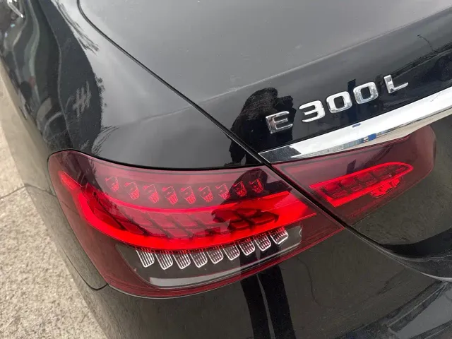 Mercedes-Benz E-Class — Фото автомобиля 6