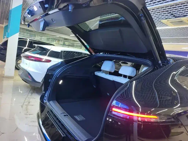 Xpeng G6 — Фото автомобиля 18