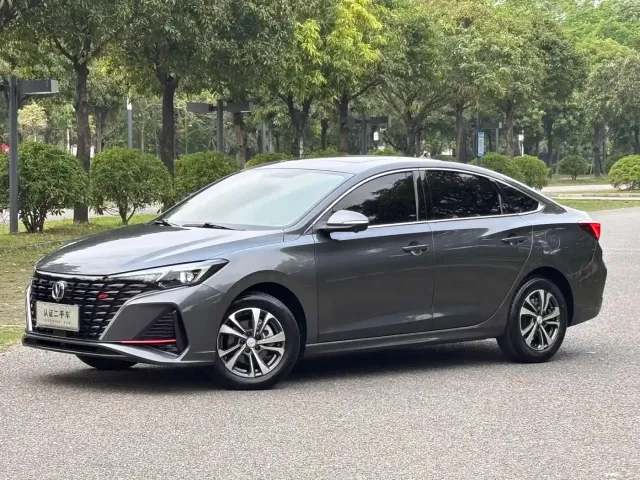 Фотография автомобиля — Changan Eado