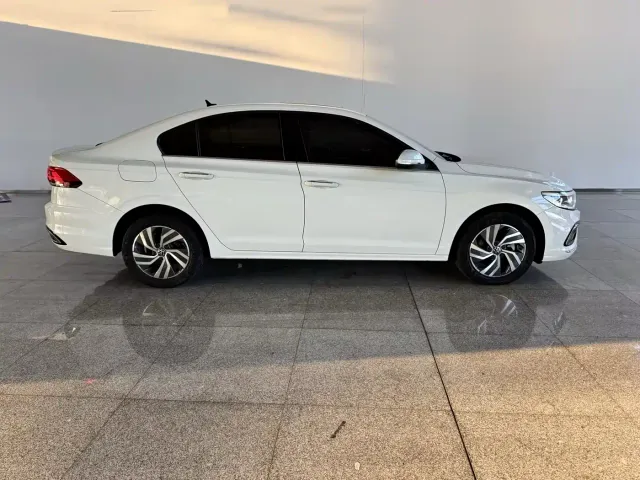 Volkswagen Bora — Фото автомобиля 3