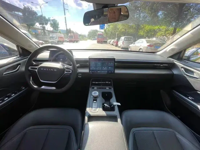 Wuling Starlight — Фото автомобиля 5