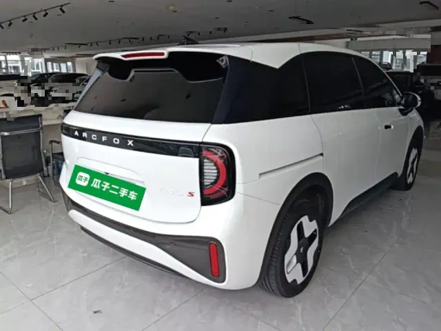 Arcfox Kaola S — Фото автомобиля 6