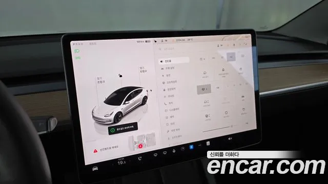 Tesla Model 3 — Фото автомобиля 27