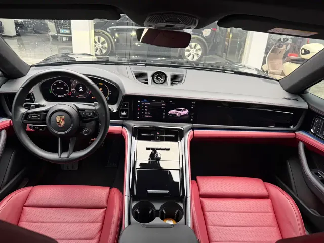 Porsche Panamera — Фото автомобиля 10