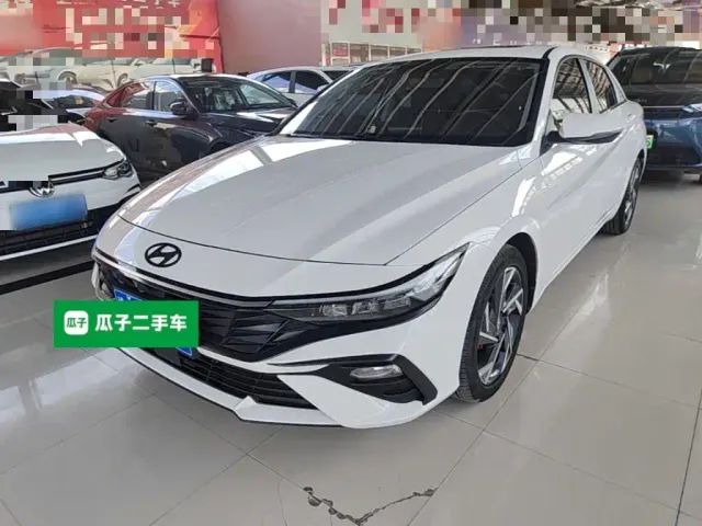 Фотография автомобиля — Hyundai Elantra