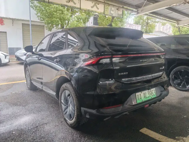 Forthing Stellar X5 — Фото автомобиля 10