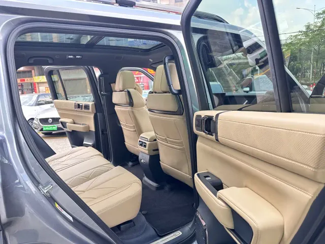 BYD FangChengBao Leopard 5 — Фото автомобиля 8
