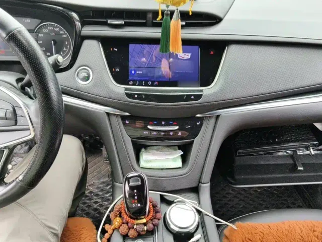 Cadillac XT5 — Фото автомобиля 5