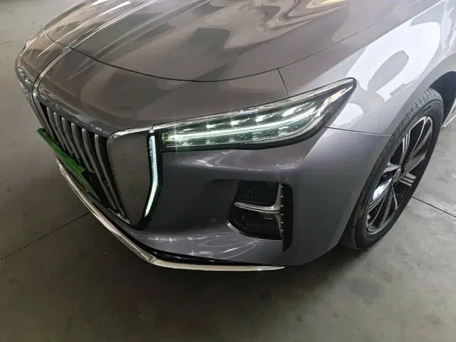 Hongqi H5 PHEV — Фото автомобиля 23