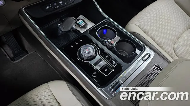 Kia Canival Новый Carnival 4 поколение Бензин 4 места Hi-Limousine — Фото автомобиля 8