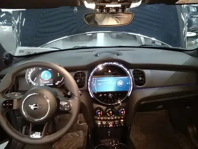 MINI Hatch — Фото автомобиля 9