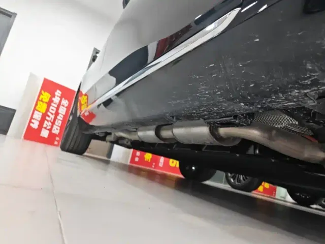 Hongqi H5 PHEV — Фото автомобиля 20