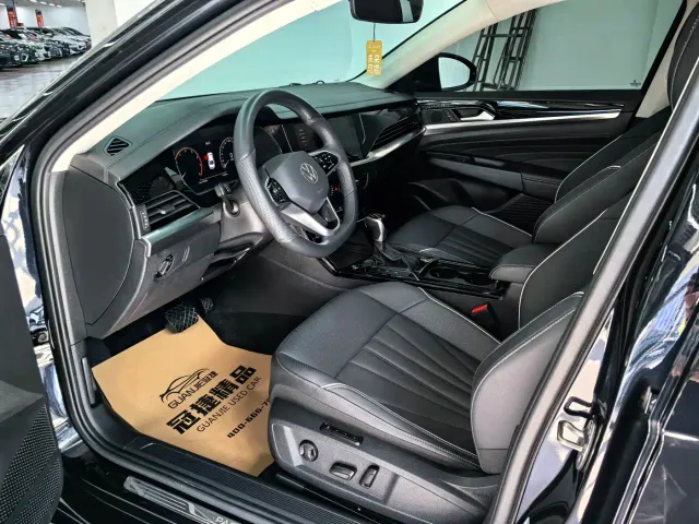 Volkswagen Passat — Фото автомобиля 4