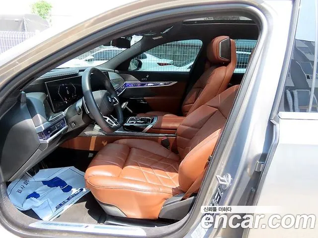 BMW 7 Series G70 — Фото автомобиля 5