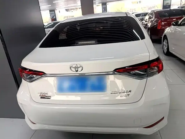 Toyota Corolla — Фото автомобиля 5