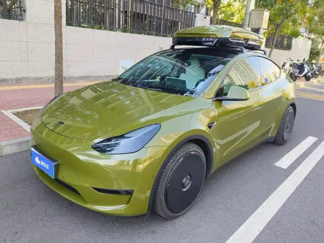 Фотография автомобиля — Tesla Model Y