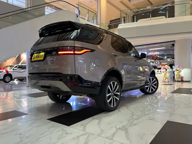 Land Rover Discovery — Фото автомобиля 7