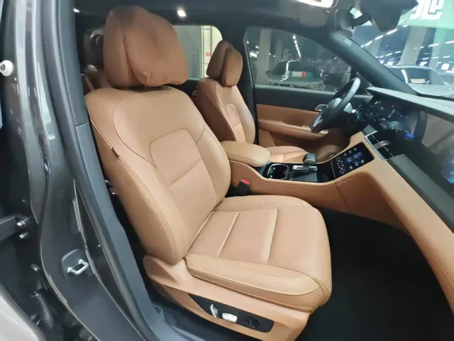 Li Auto ONE — Фото автомобиля 18