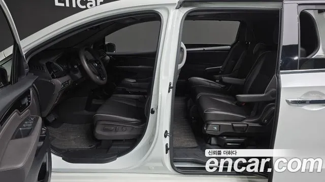 Honda Odyssey — Фото автомобиля 16