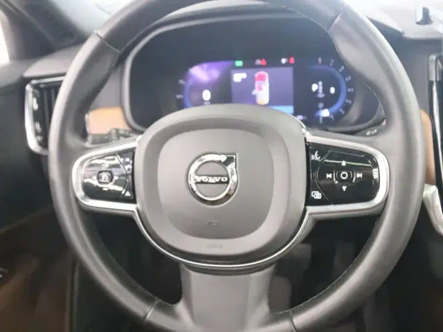 Volvo S90 — Фото автомобиля 6