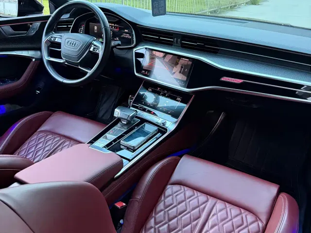 Audi A7L — Фото автомобиля 12