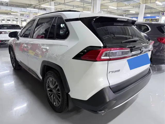 Toyota Wildlander — Фото автомобиля 17