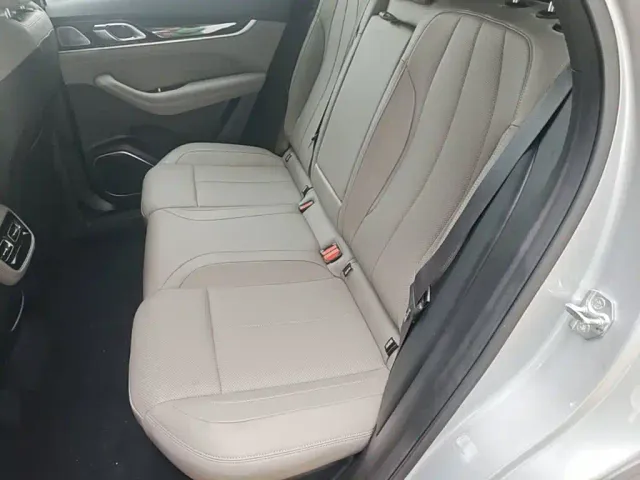 Geely Boyue L — Фото автомобиля 16