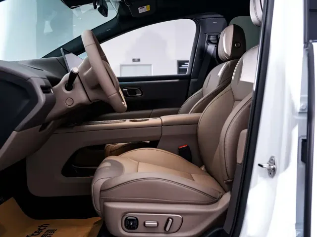 Li Auto i6 — Фото автомобиля 15