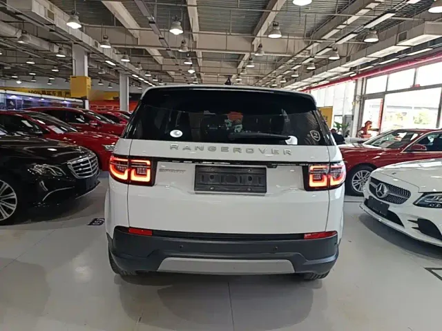 Land Rover Discovery Sport — Фото автомобиля 5