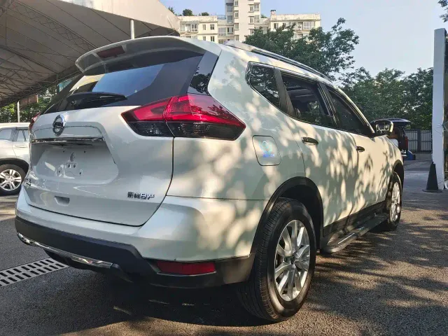 Nissan X-Trail — Фото автомобиля 8