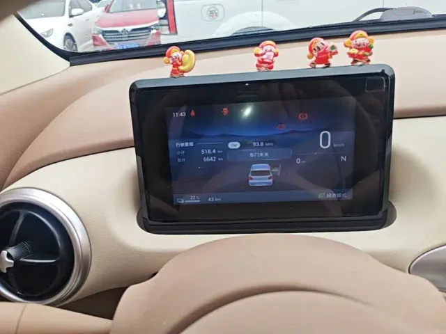 Wuling Hongguang Mini EV — Фото автомобиля 11