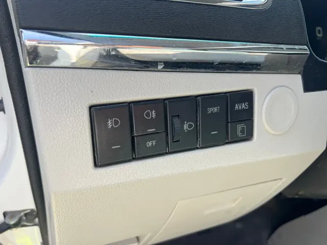 Shineray SRM Xinyuan New Energy Hiace EV — Фото автомобиля 16