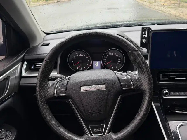 Haval M6 — Фото автомобиля 10