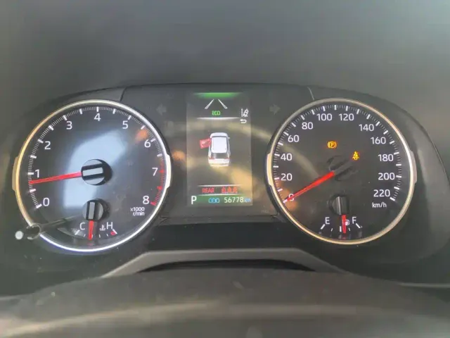 Toyota RAV4 — Фото автомобиля 14