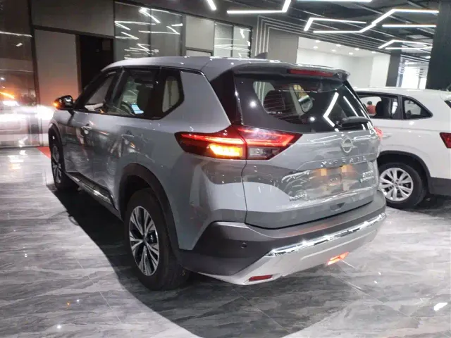 Nissan X-Trail — Фото автомобиля 4