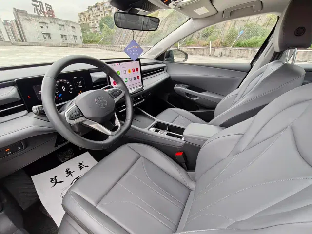 Volkswagen Lavida 2025 PRO 1.5L Classic Edition — Фото автомобиля 13
