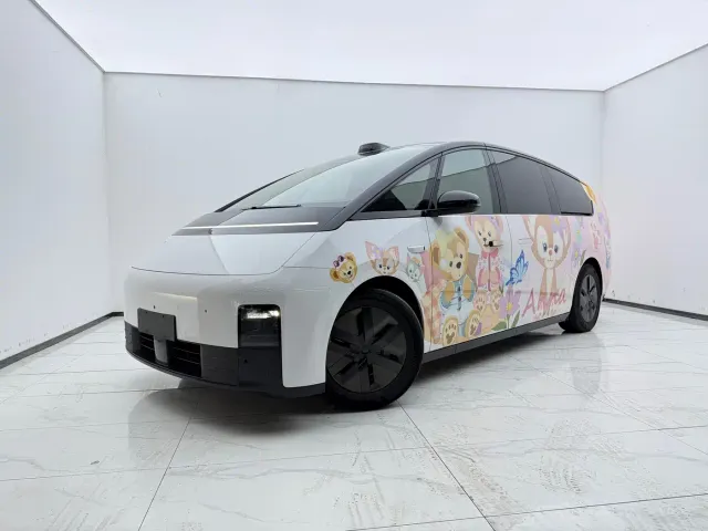 Фотография автомобиля — Li Auto MEGA