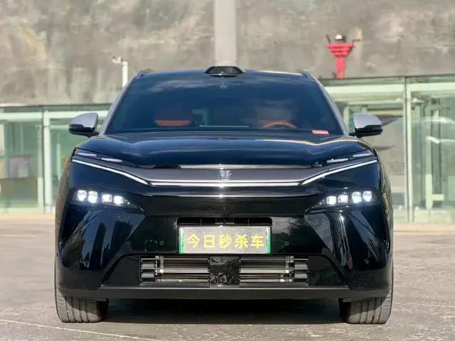 BYD Tang L — Фото автомобиля 2